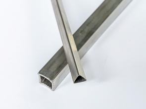 不（bú）鏽鋼精拉管