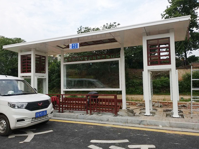 湖南嶽陽市公交站台交（jiāo）付	