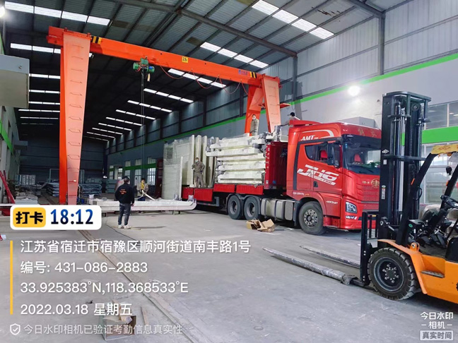 新（xīn）疆公交（jiāo）候車（chē）亭發貨圖