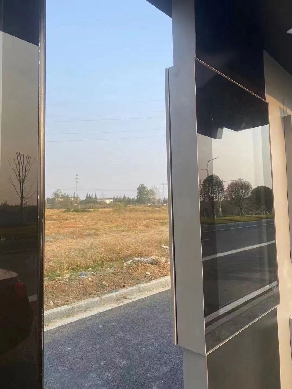 候車亭安（ān）裝圖