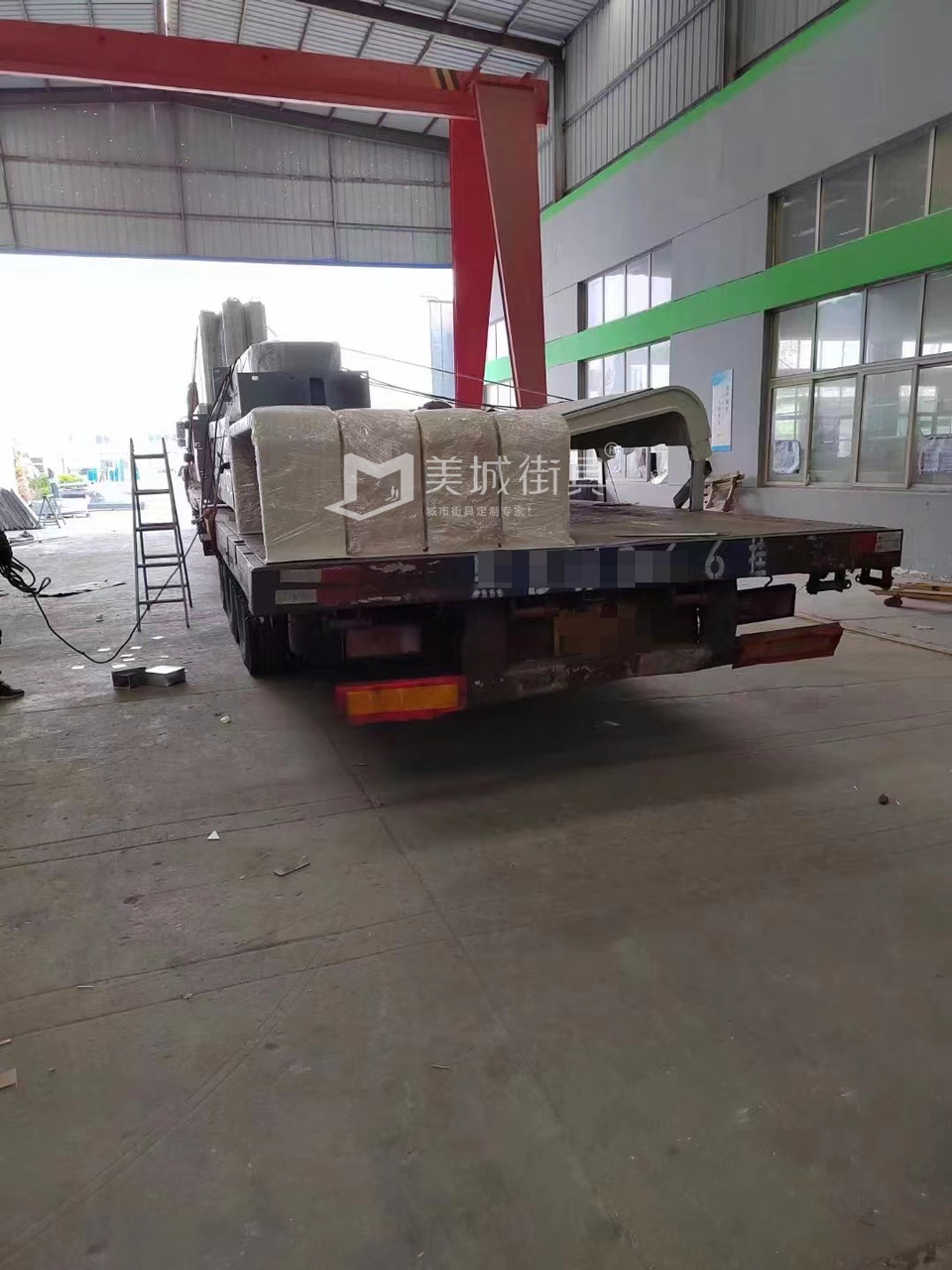 2023.3.18美城（chéng）街具供應河北保定（dìng）候車亭發貨實拍